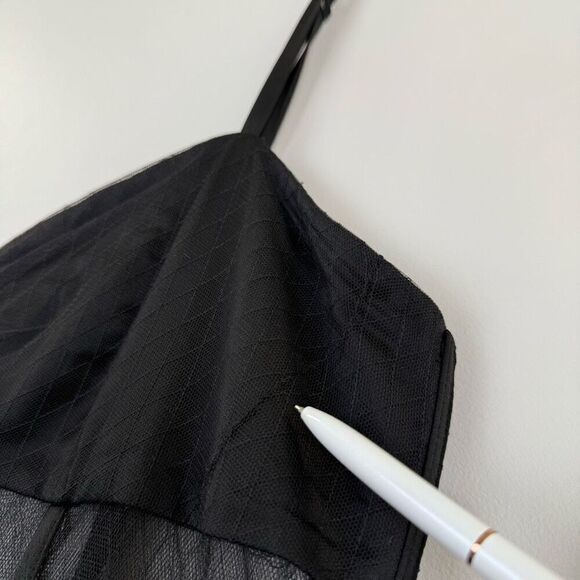 Fame & Partners  Francesca Mesh Gown ❤️ - Picture 8 of 12